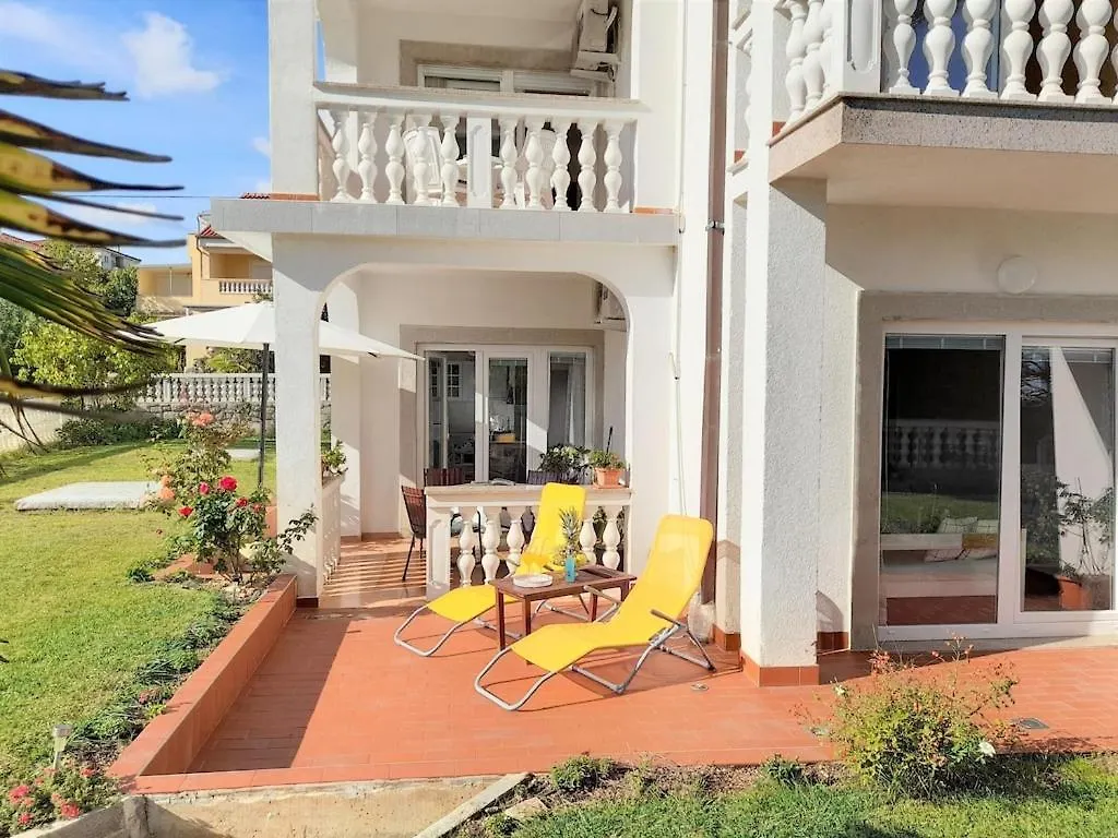 קרק Romantic Apartment Anna In The Center Of Krk 0*,  קרואטיה