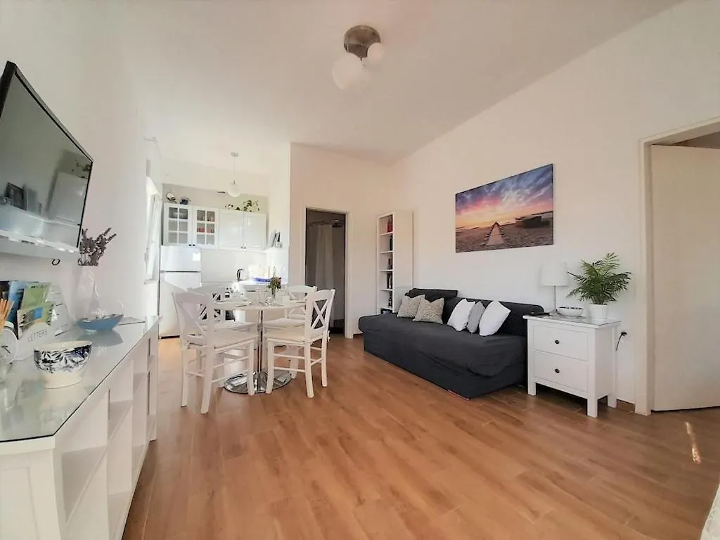 קרק Romantic Apartment Anna In The Center Of Krk