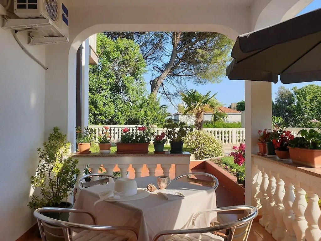 קרק Romantic Apartment Anna In The Center Of Krk